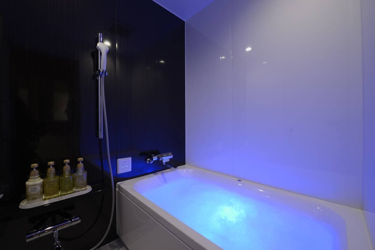 16号室 - バスルーム